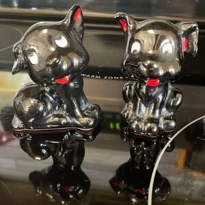 Vintage Redware Black Puppy Dogs Salt Pepper Shaker Set Made in Japan